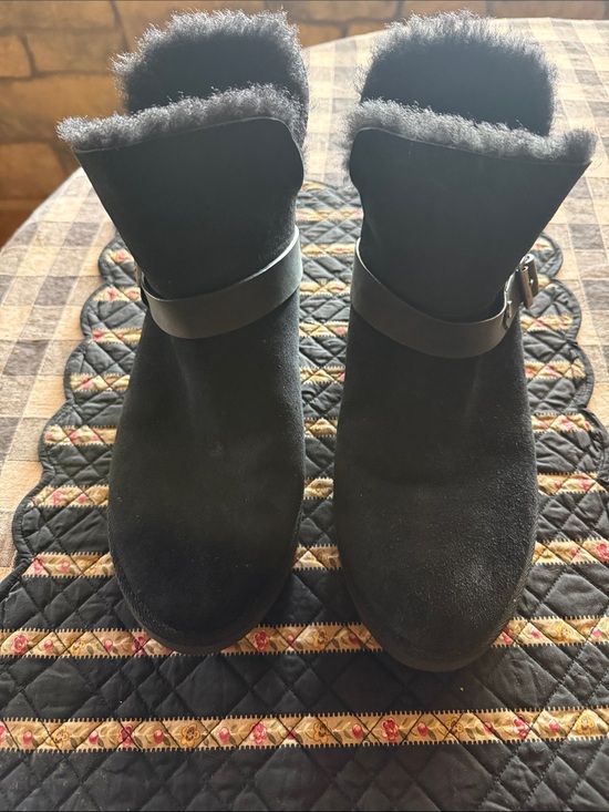 UGG Shoes - UGG Women's Romely Short Buckle  Boot Black - size 10